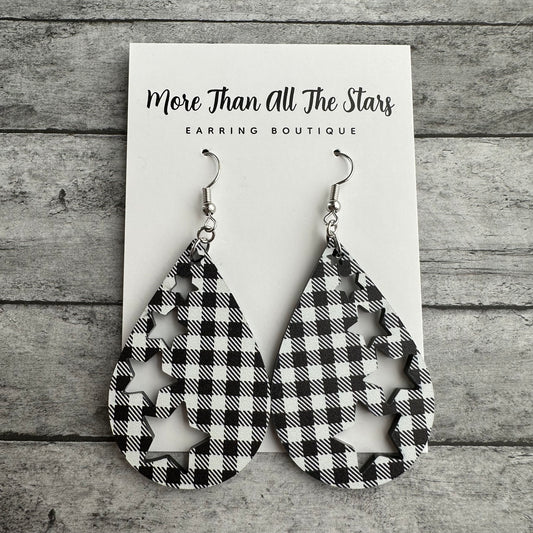 Black and White Plaid Cutout Star Earrings