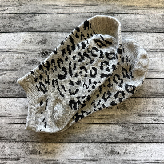 Women’s Grey Leopard Socks
